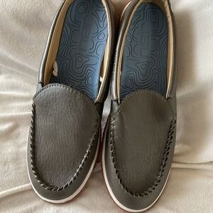 JBU Women’s Gray Loafers